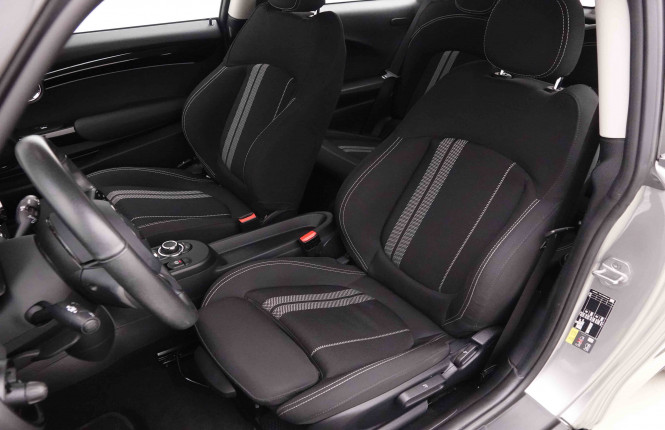 MINI_MINI_COOPERSE_2652953_6.jpg MINI_MINI_COOPERSE_2652953_6.jpg