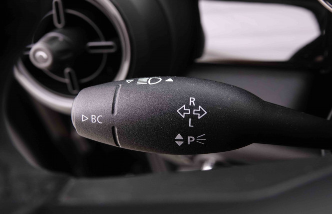 MINI_MINI_COOPER_2547821_17.jpg