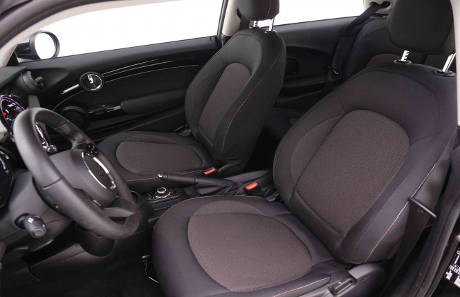 MINI_MINI_COOPER_2547821_6.jpg
