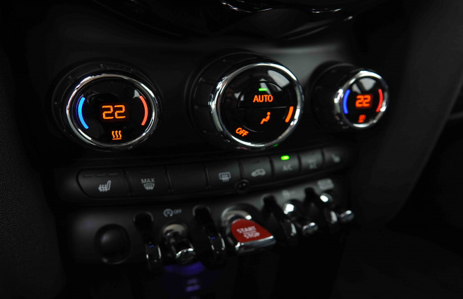 MINI_MINI_COOPER_2654924_12.jpg MINI_MINI_COOPER_2654924_12.jpg