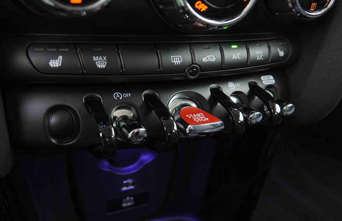 MINI_MINI_COOPER_2654924_13.jpg MINI_MINI_COOPER_2654924_13.jpg
