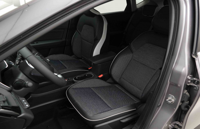 MITSUBISHI_MITSUBISHI_ASX_2654071_6.jpg