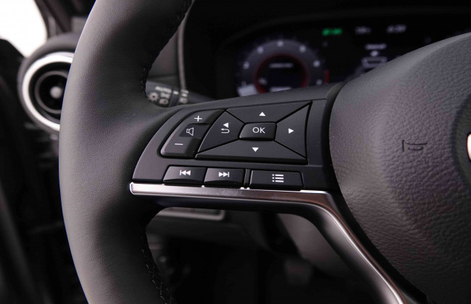 NISSAN_NISSAN_JUKE_2548794_17.jpg