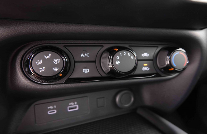 NISSAN_NISSAN_JUKE_2549294_12.jpg