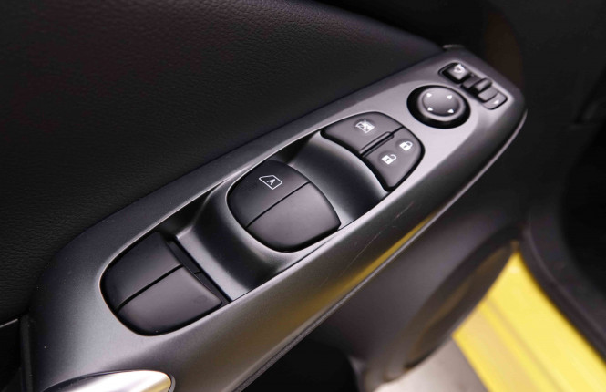 NISSAN_NISSAN_JUKE_2549294_18.jpg
