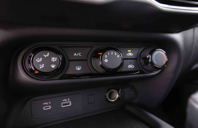NISSAN_NISSAN_JUKE_2549295_10.jpg