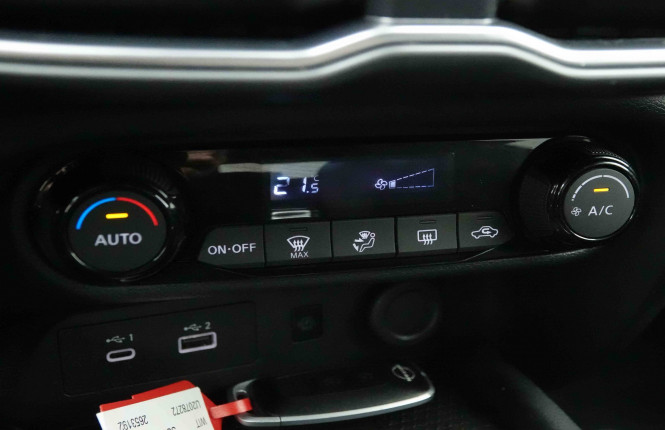 NISSAN_NISSAN_JUKE_2653192_12.jpg