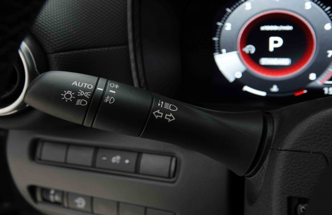 NISSAN_NISSAN_JUKE_2653194_15.jpg