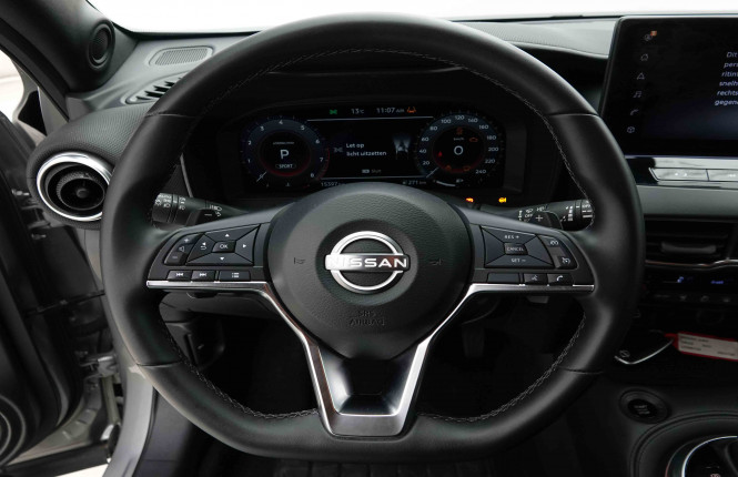 NISSAN_NISSAN_JUKE_2653194_8.jpg