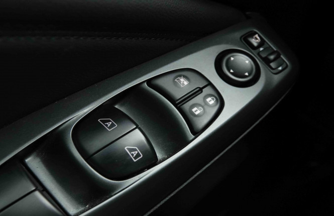 NISSAN_NISSAN_JUKE_2653361_19.jpg