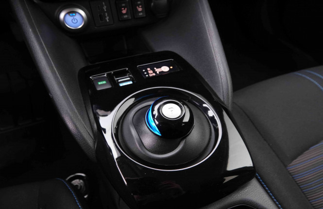 NISSAN_NISSAN_LEAF_2547479_16.jpg