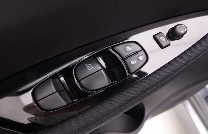 NISSAN_NISSAN_LEAF_2654704_22.jpg NISSAN_NISSAN_LEAF_2654704_22.jpg