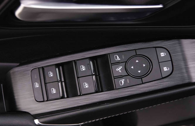 NISSAN_NISSAN_QASHQAI_2547152_18.jpg