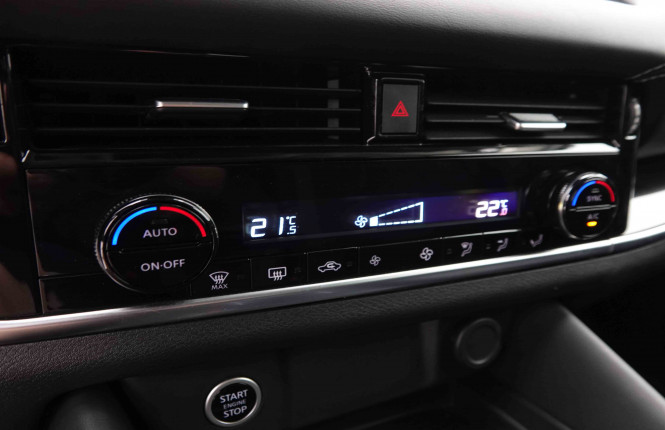 NISSAN_NISSAN_QASHQAI_2549184_13.jpg