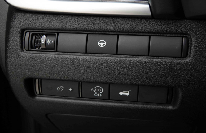 NISSAN_NISSAN_XTRAIL_2653463_20.jpg