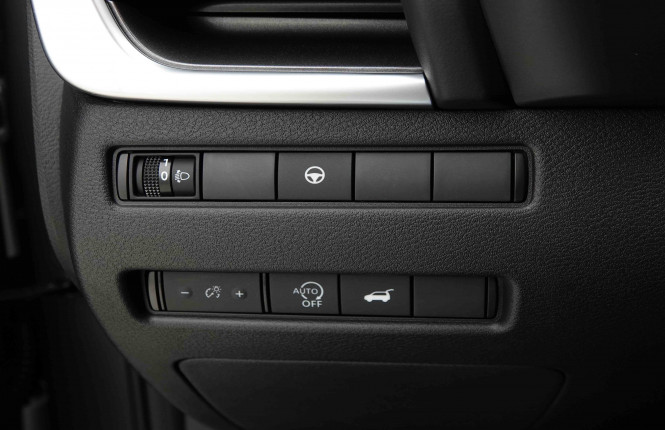 NISSAN_NISSAN_XTRAIL_2653464_20.jpg NISSAN_NISSAN_XTRAIL_2653464_20.jpg