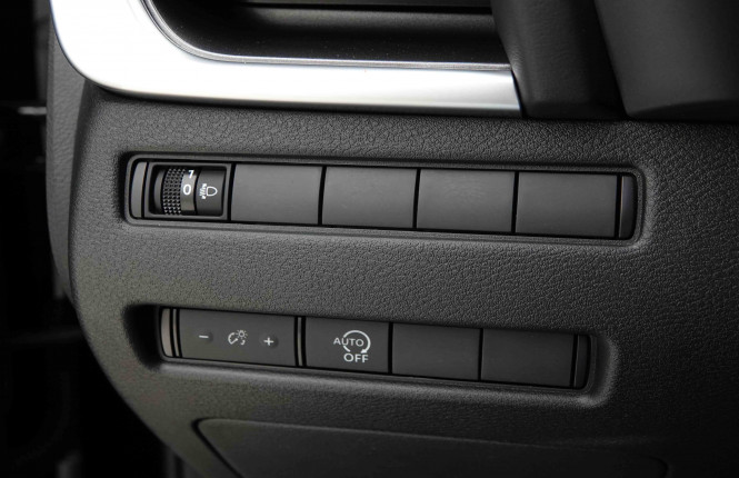 NISSAN_NISSAN_XTRAIL_2653478_19.jpg