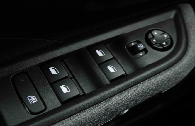 OPEL_OPEL_FRONTERA_2653522_18.jpg OPEL_OPEL_FRONTERA_2653522_18.jpg