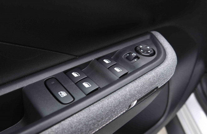 OPEL_OPEL_FRONTERA_2653531_18.jpg OPEL_OPEL_FRONTERA_2653531_18.jpg