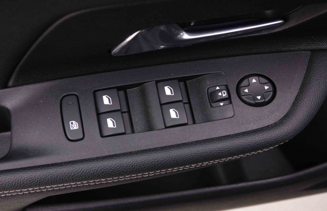 OPEL_OPEL_MOKKA_2548019_21.jpg