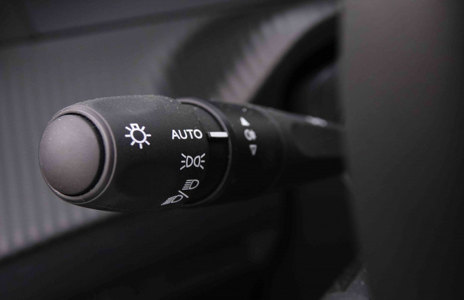 PEUGEOT_PEUGEOT_2008_2547562_15.jpg