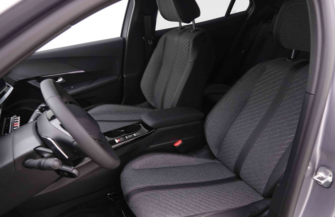 PEUGEOT_PEUGEOT_2008_2547851_6.jpg