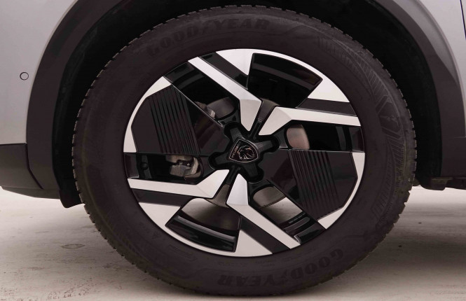 PEUGEOT_PEUGEOT_2008_2548156_23.jpg