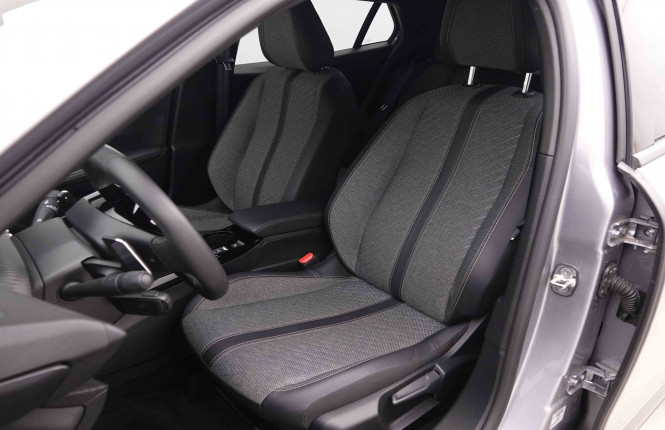 PEUGEOT_PEUGEOT_2008_2548156_6.jpg