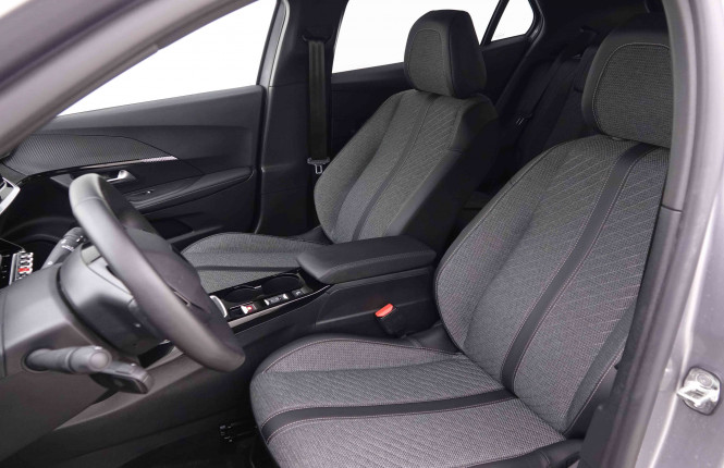 PEUGEOT_PEUGEOT_2008_2548312_6.jpg