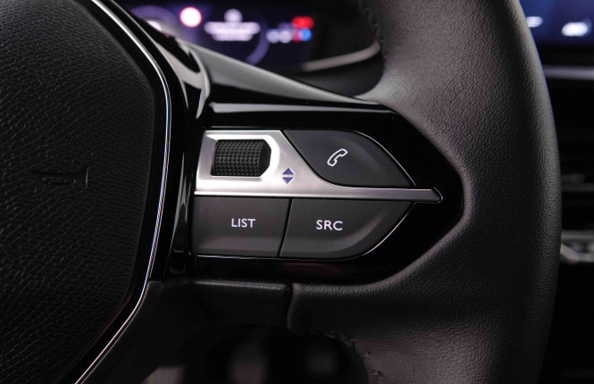 PEUGEOT_PEUGEOT_2008_2548356_17.jpg