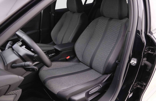PEUGEOT_PEUGEOT_2008_2548356_6.jpg