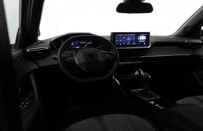 PEUGEOT_PEUGEOT_2008_2550345_7.jpg