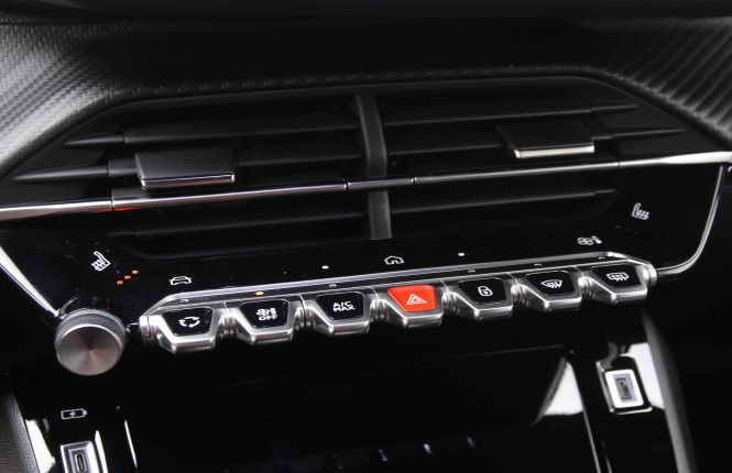 PEUGEOT_PEUGEOT_2008_2550540_13.jpg PEUGEOT_PEUGEOT_2008_2550540_13.jpg