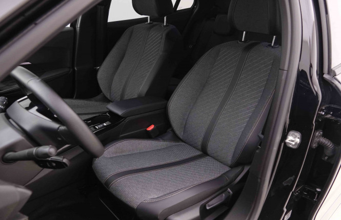 PEUGEOT_PEUGEOT_2008_2550544_6.jpg