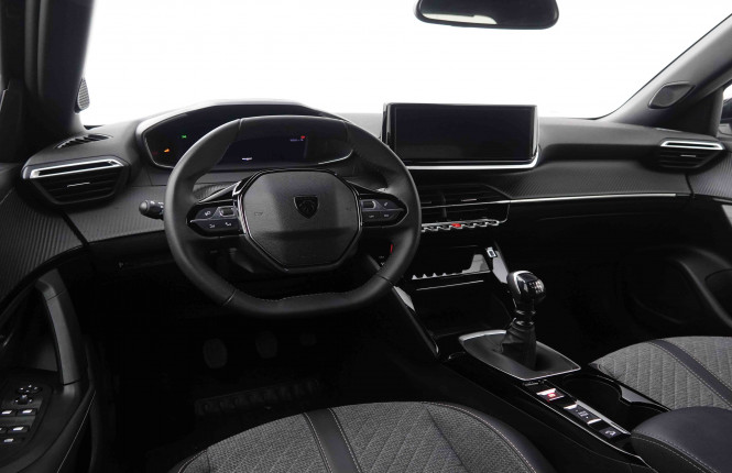 PEUGEOT_PEUGEOT_2008_2550549_7.jpg