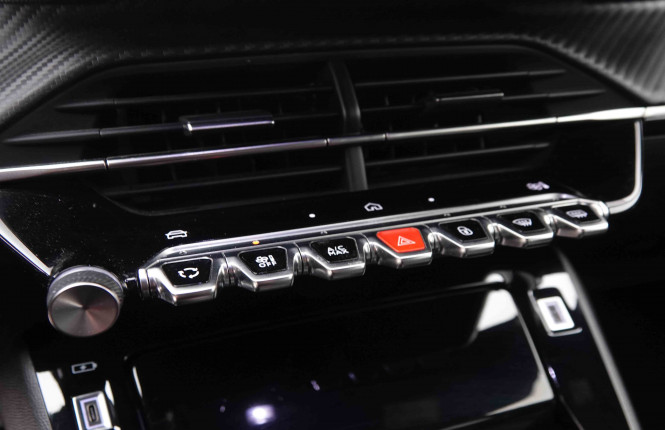 PEUGEOT_PEUGEOT_2008_2550550_14.jpg
