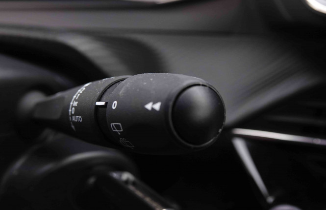 PEUGEOT_PEUGEOT_2008_2550550_17.jpg