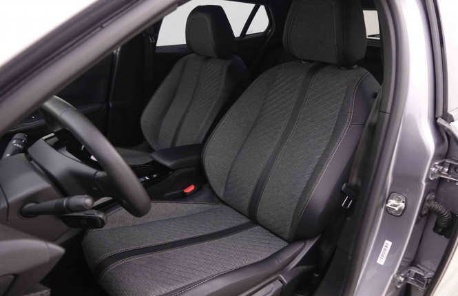 PEUGEOT_PEUGEOT_2008_2550550_6.jpg
