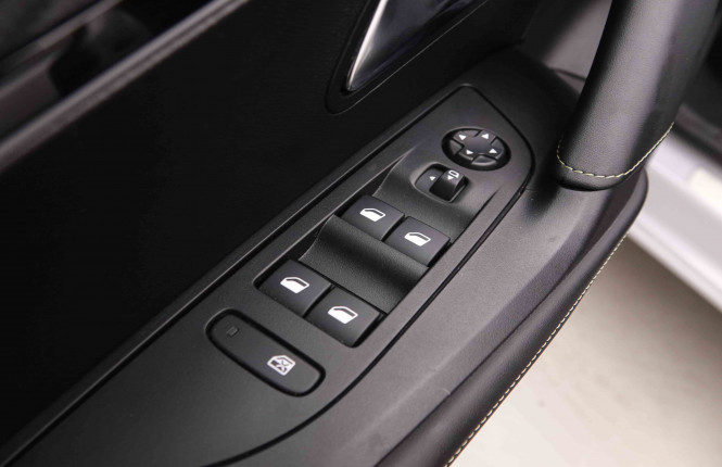 PEUGEOT_PEUGEOT_2008_2550707_19.jpg PEUGEOT_PEUGEOT_2008_2550707_19.jpg