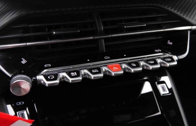 PEUGEOT_PEUGEOT_2008_2551285_12.jpg PEUGEOT_PEUGEOT_2008_2551285_12.jpg