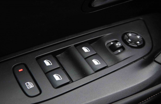 PEUGEOT_PEUGEOT_2008_2551287_20.jpg PEUGEOT_PEUGEOT_2008_2551287_20.jpg