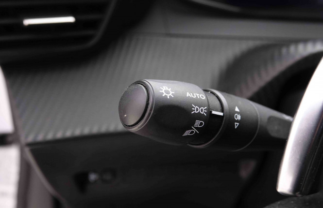 PEUGEOT_PEUGEOT_2008_2551288_15.jpg PEUGEOT_PEUGEOT_2008_2551288_15.jpg