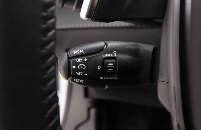 PEUGEOT_PEUGEOT_2008_2551288_17.jpg PEUGEOT_PEUGEOT_2008_2551288_17.jpg