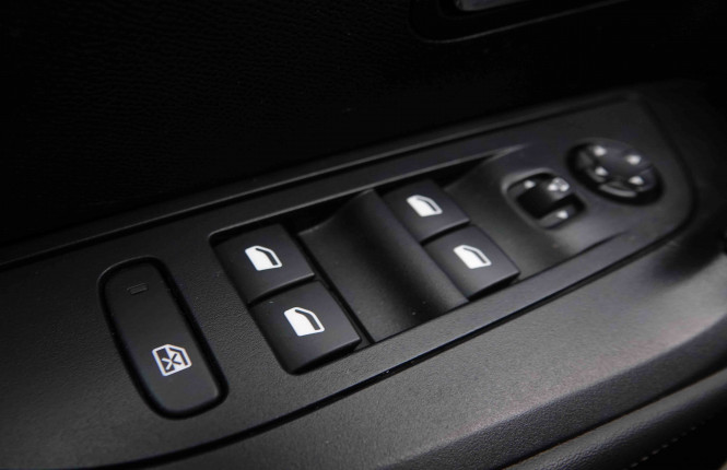 PEUGEOT_PEUGEOT_2008_2551288_20.jpg PEUGEOT_PEUGEOT_2008_2551288_20.jpg