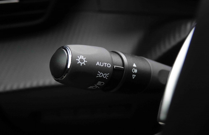 PEUGEOT_PEUGEOT_2008_2551421_16.jpg PEUGEOT_PEUGEOT_2008_2551421_16.jpg