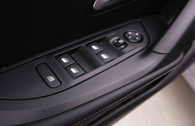 PEUGEOT_PEUGEOT_2008_2551459_16.jpg PEUGEOT_PEUGEOT_2008_2551459_16.jpg