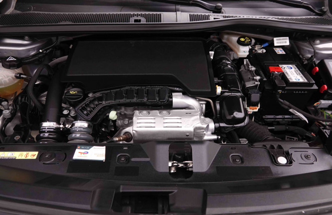 PEUGEOT_PEUGEOT_2008_2551459_18.jpg PEUGEOT_PEUGEOT_2008_2551459_18.jpg