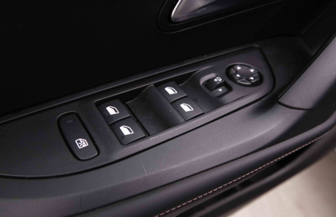PEUGEOT_PEUGEOT_2008_2551461_16.jpg