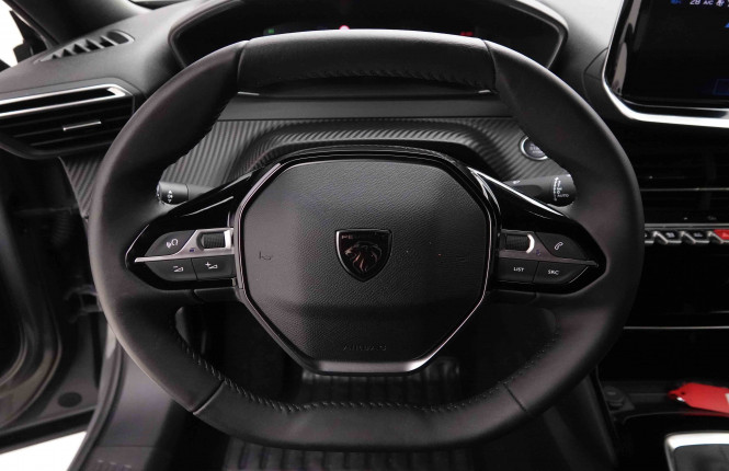 PEUGEOT_PEUGEOT_2008_2651907_8.jpg