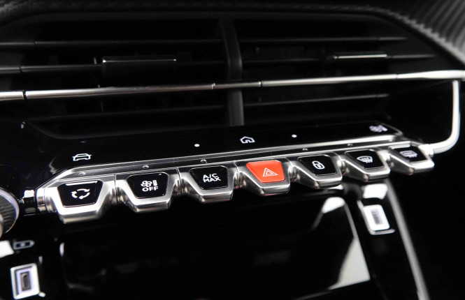 PEUGEOT_PEUGEOT_2008_2651910_14.jpg